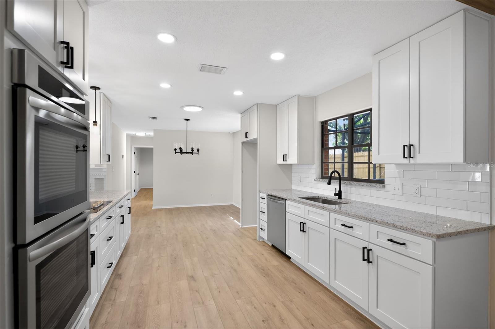 637 Lakeshore Drive, FL