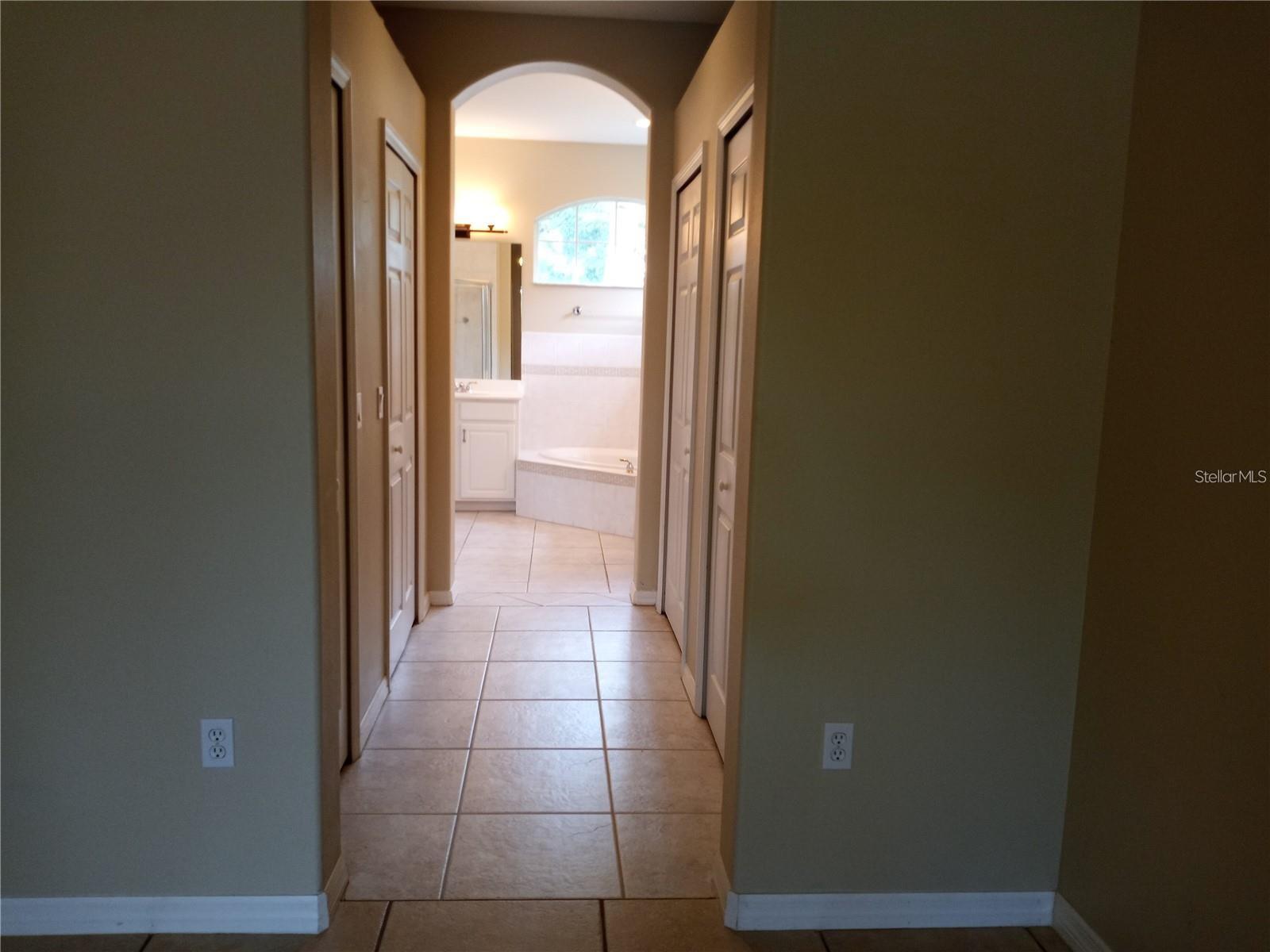 6506 Waters Edge Way, FL
