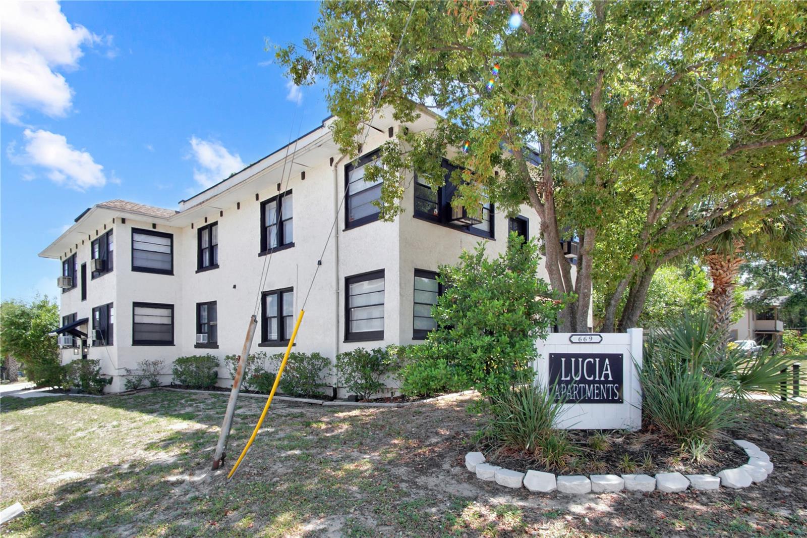 669 Avenue B, FL
