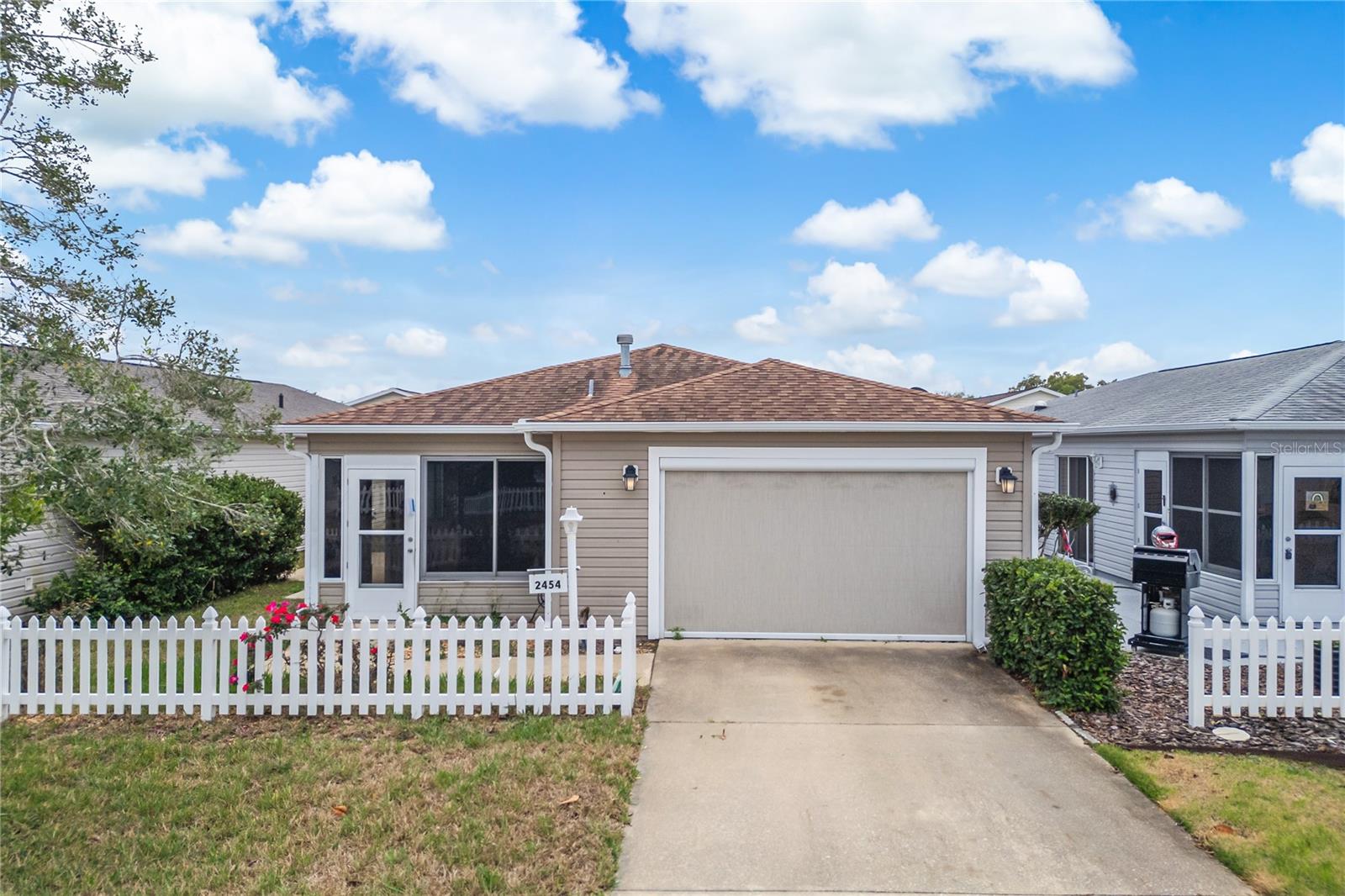 2454 Southern Oak Street, FL