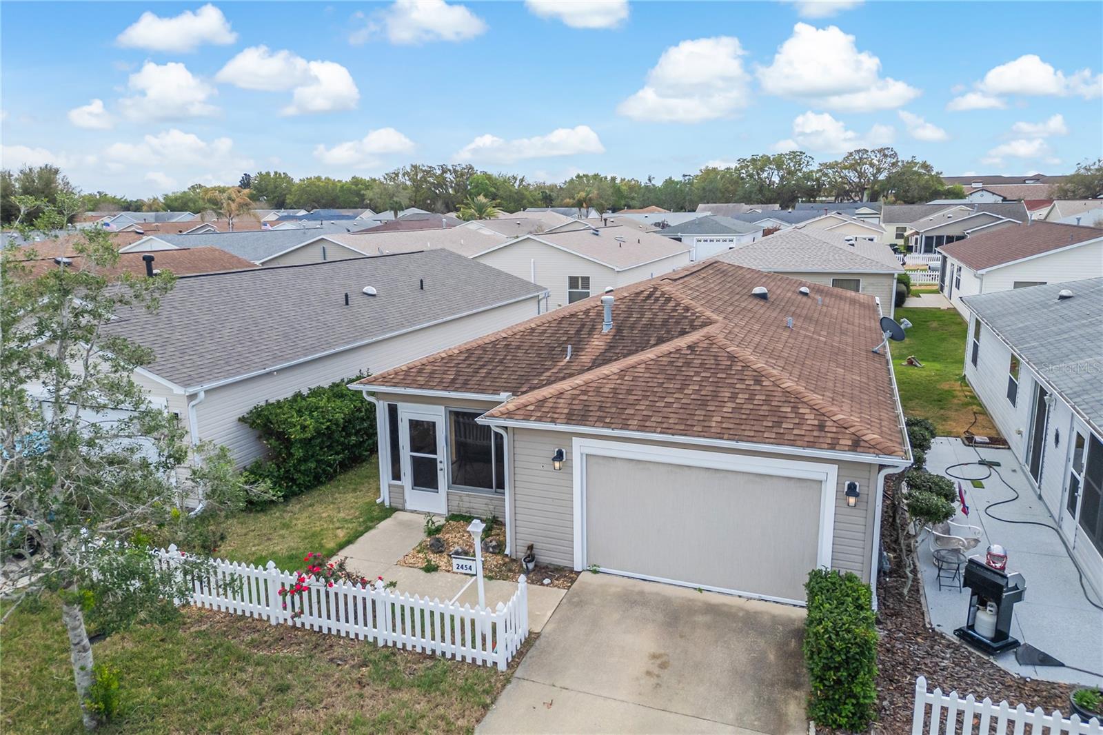 2454 Southern Oak Street, FL