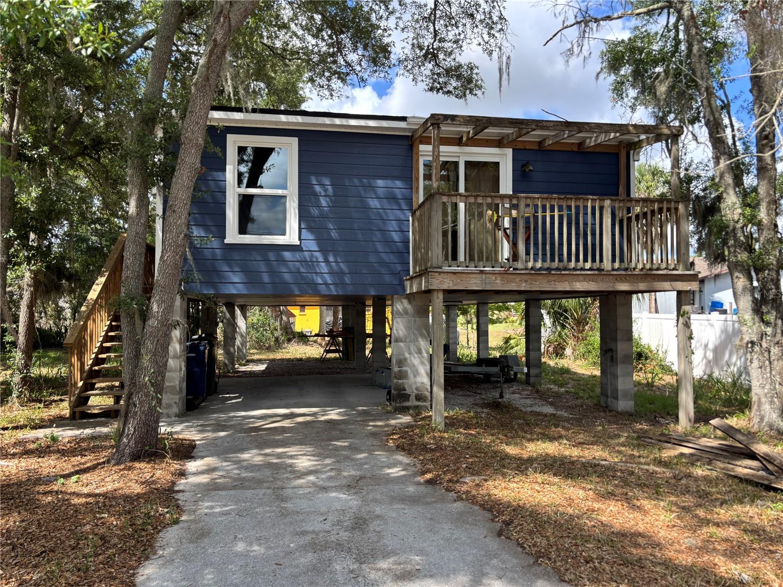 716 32nd Street Court, FL