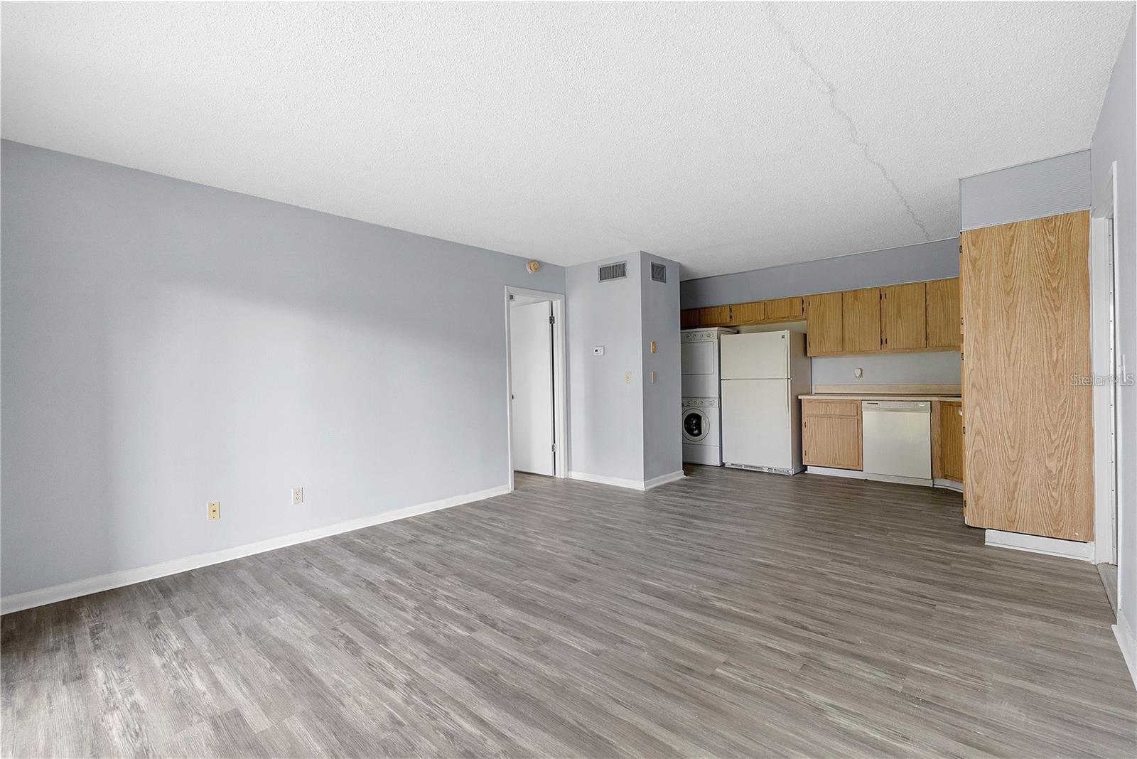 8203 Sun Spring Circle, FL