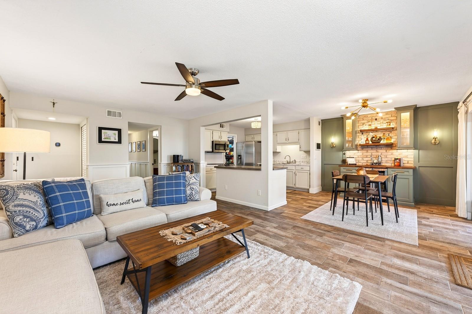 2412 Tack Room Lane, FL