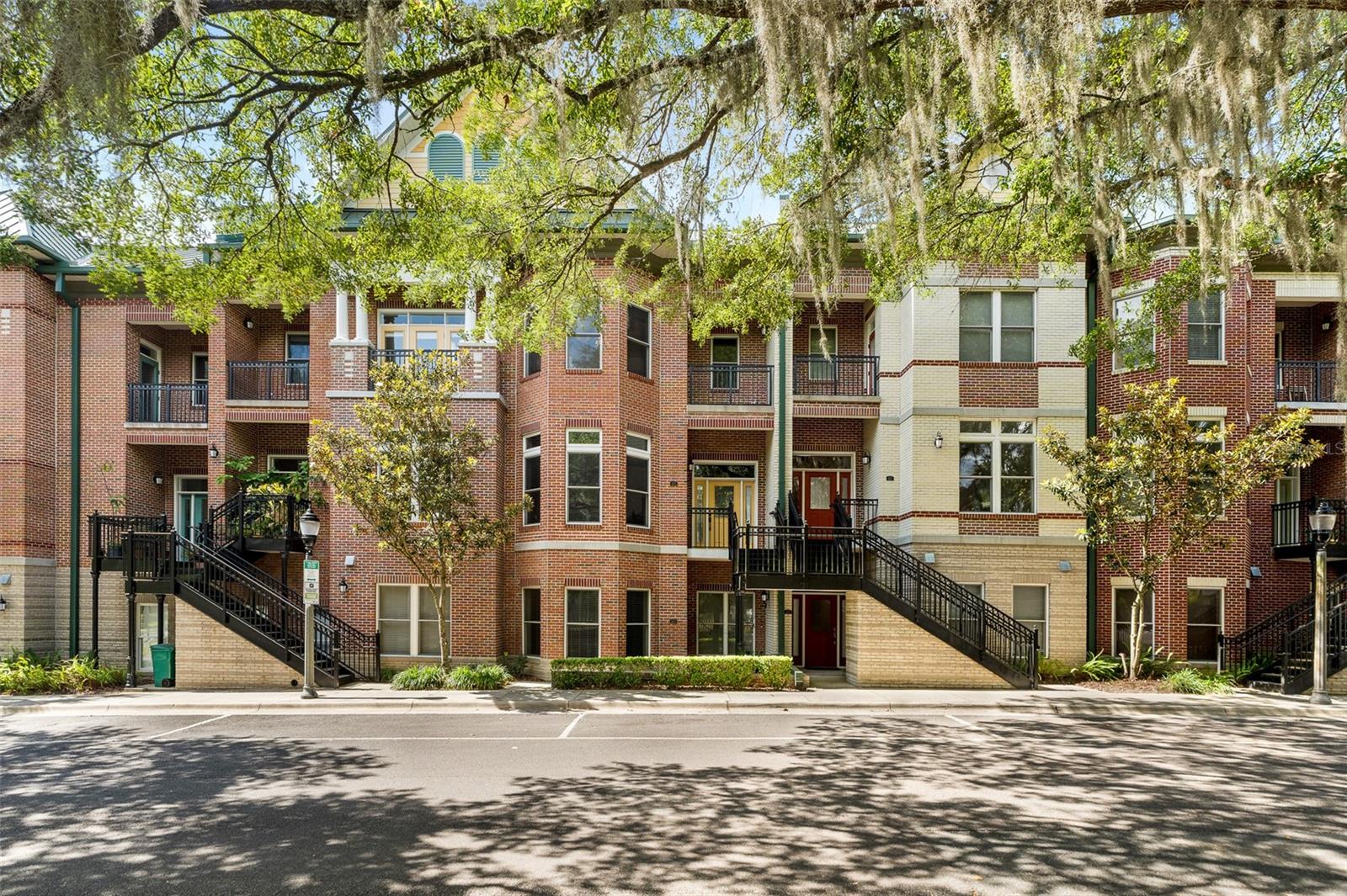 423 2nd Avenue, FL