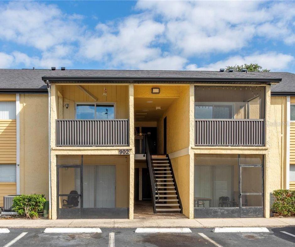 902 Lake Destiny Road, FL