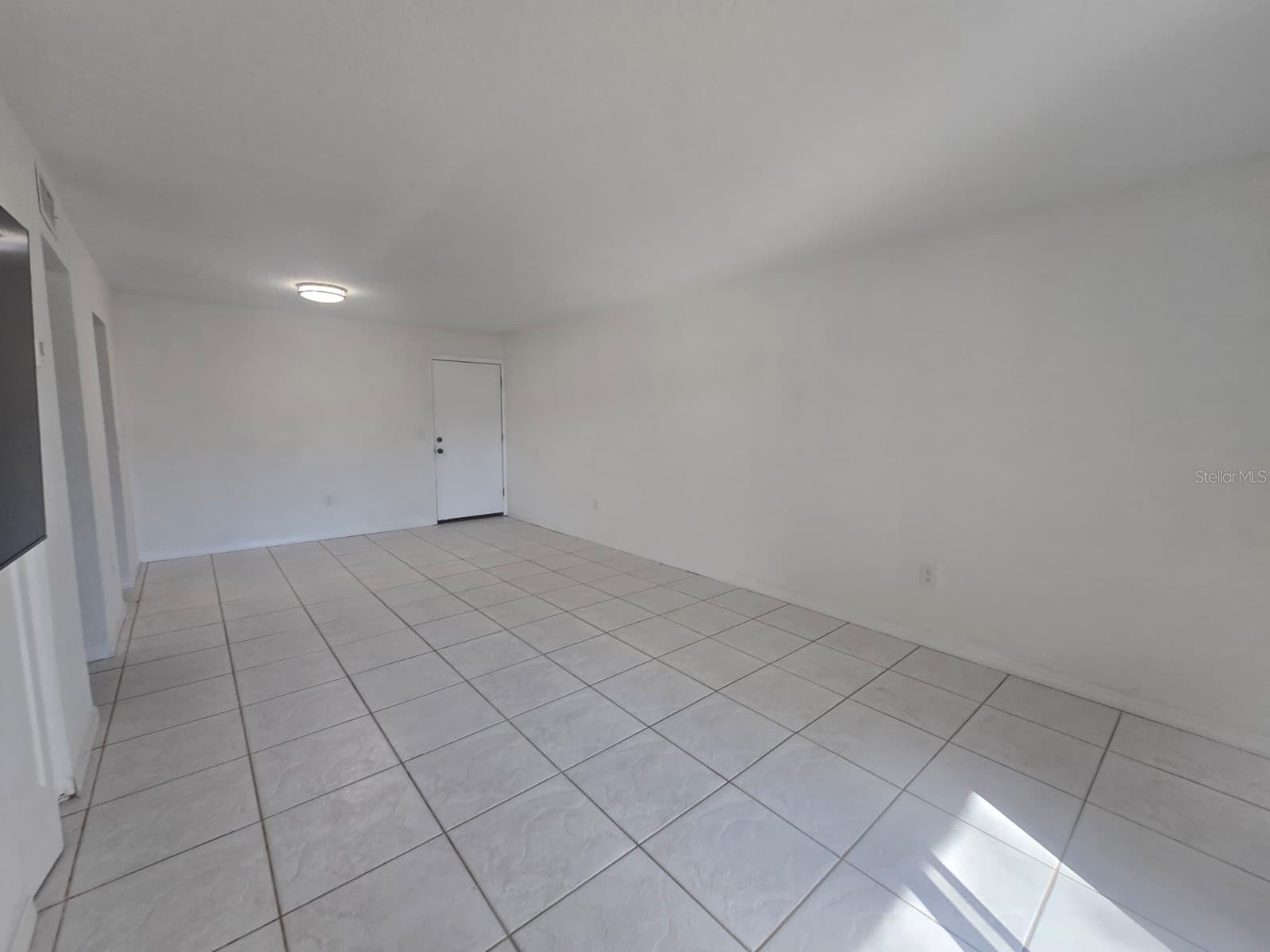 902 Lake Destiny Road, FL