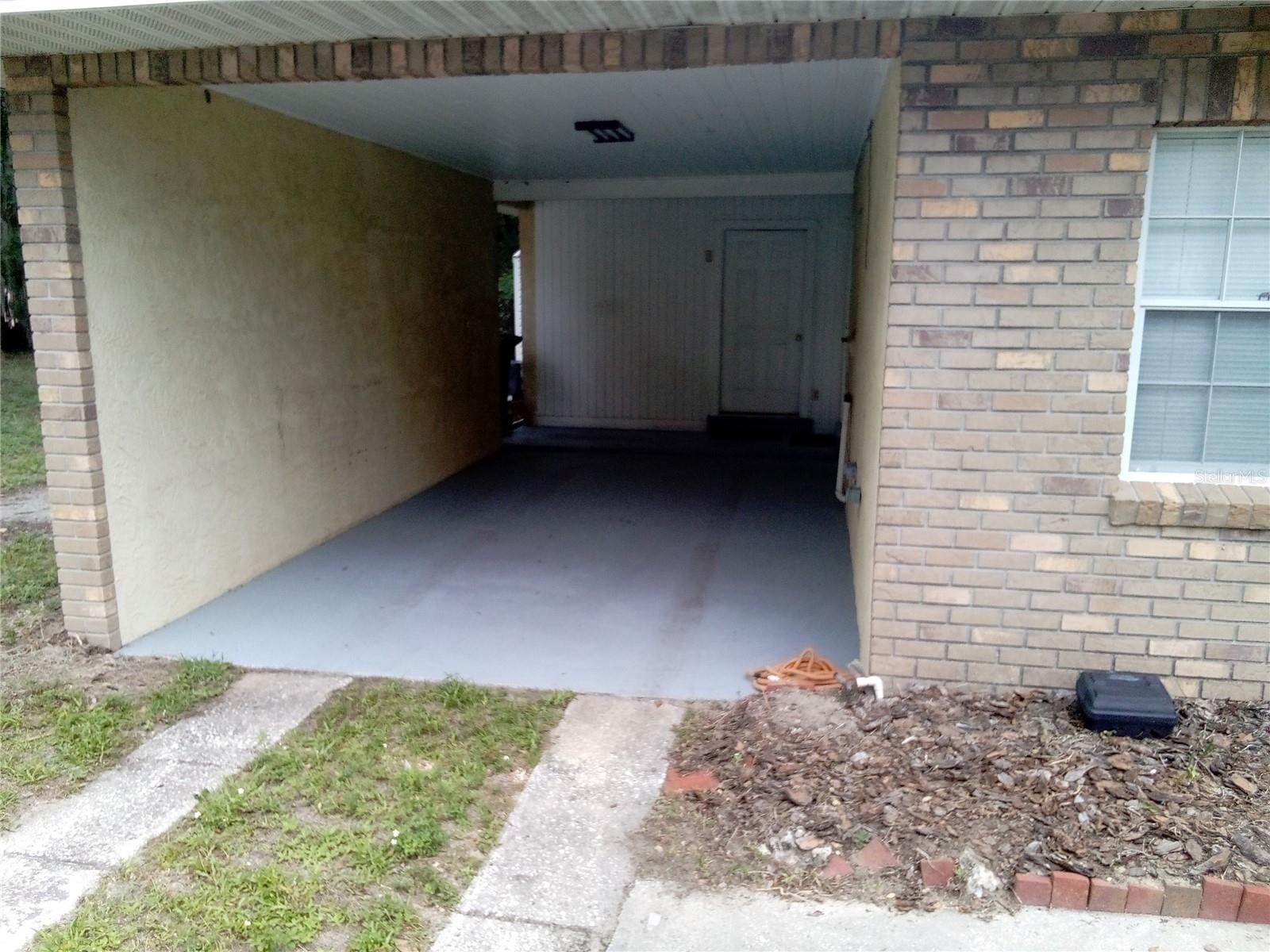 906 Oak Drive, FL