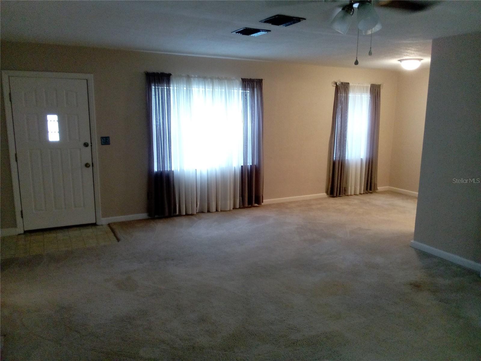 906 Oak Drive, FL