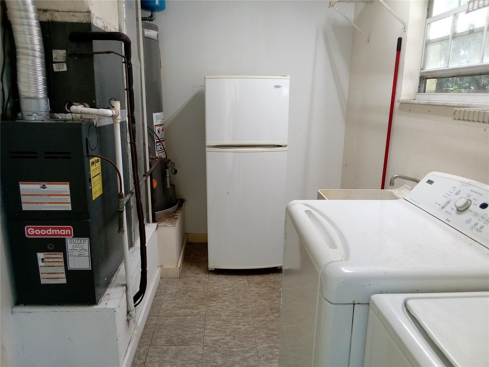 906 Oak Drive, FL