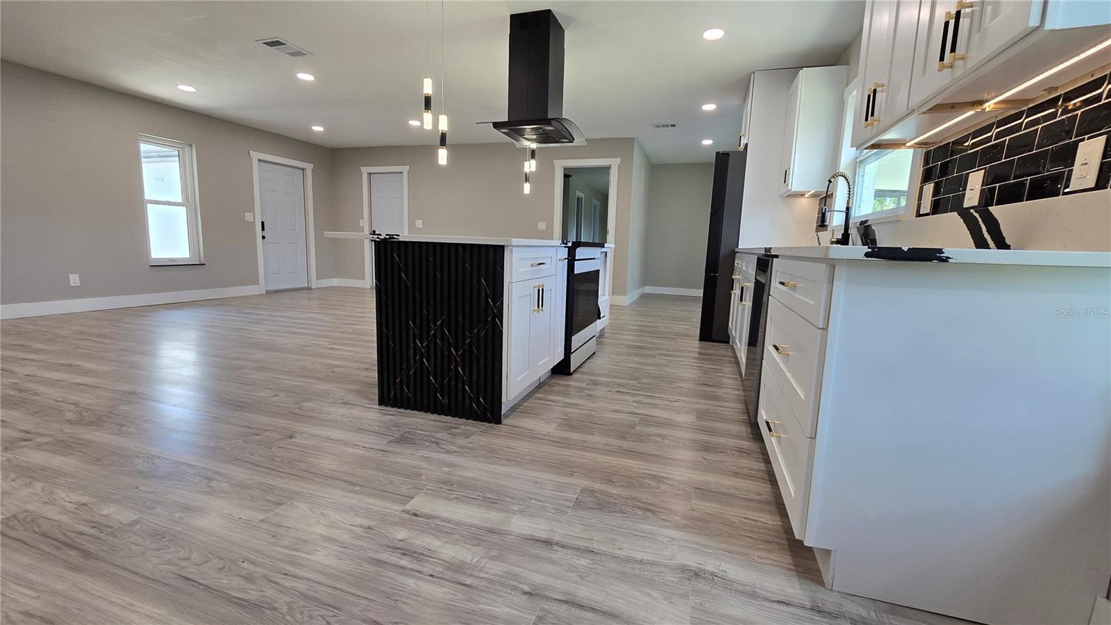 8607 Longboat Lane, FL