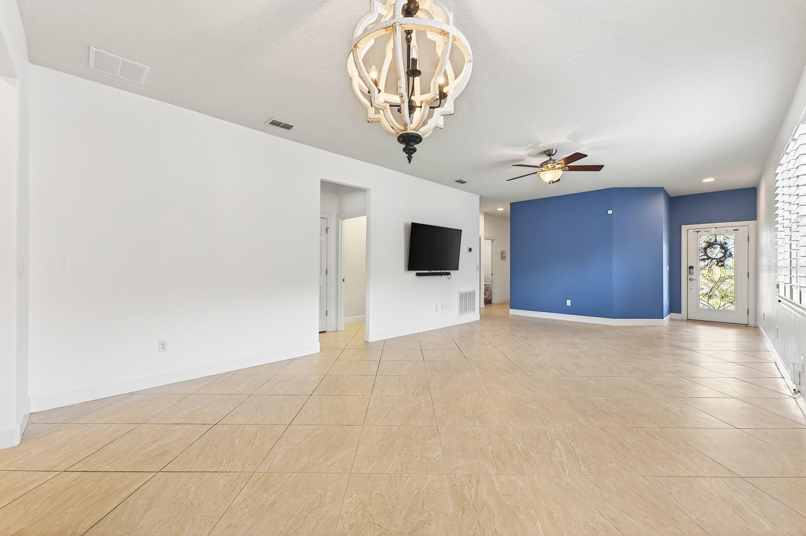 515 Pamplona Place, FL