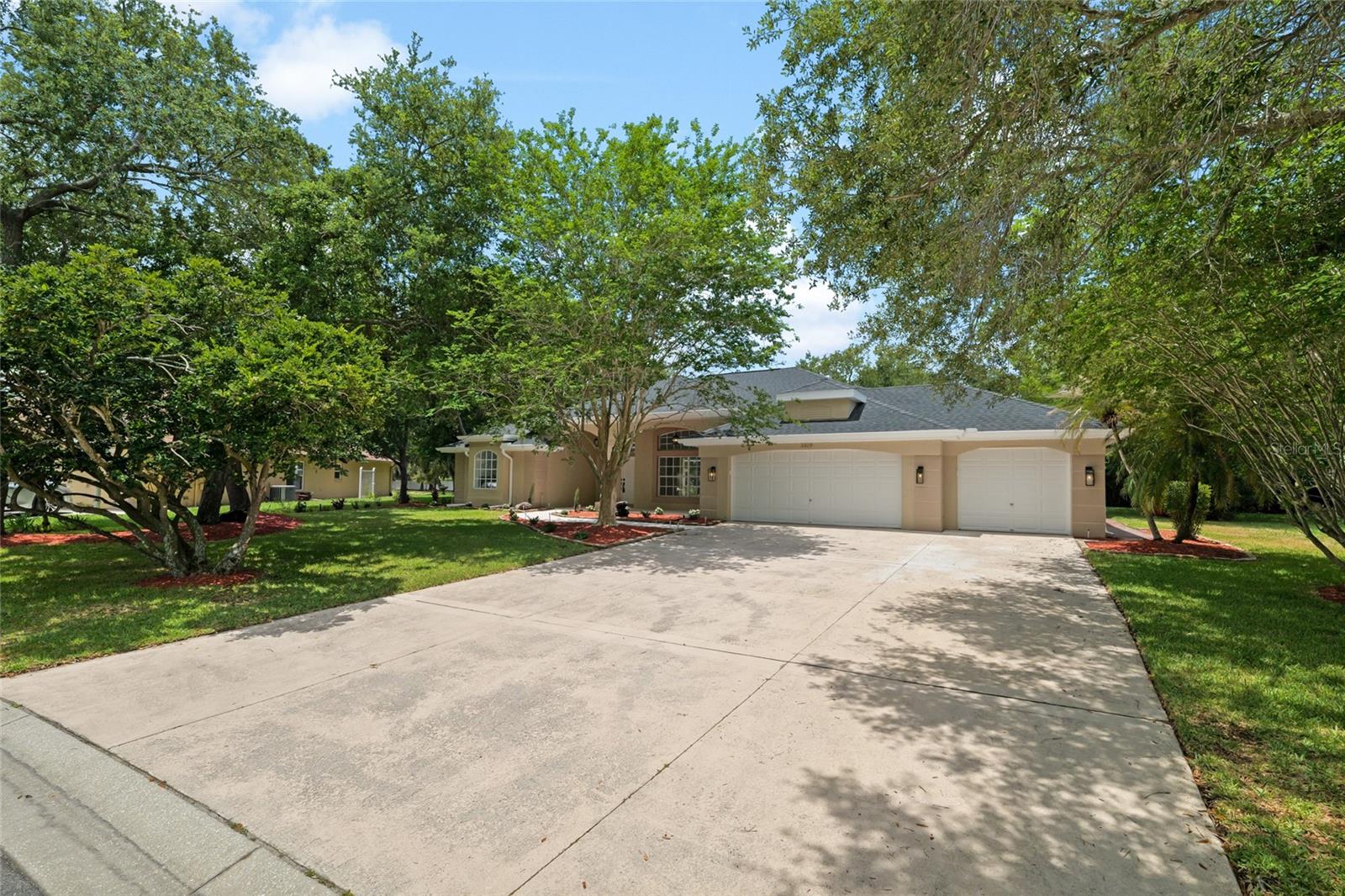 3519 Sandburg Loop, FL