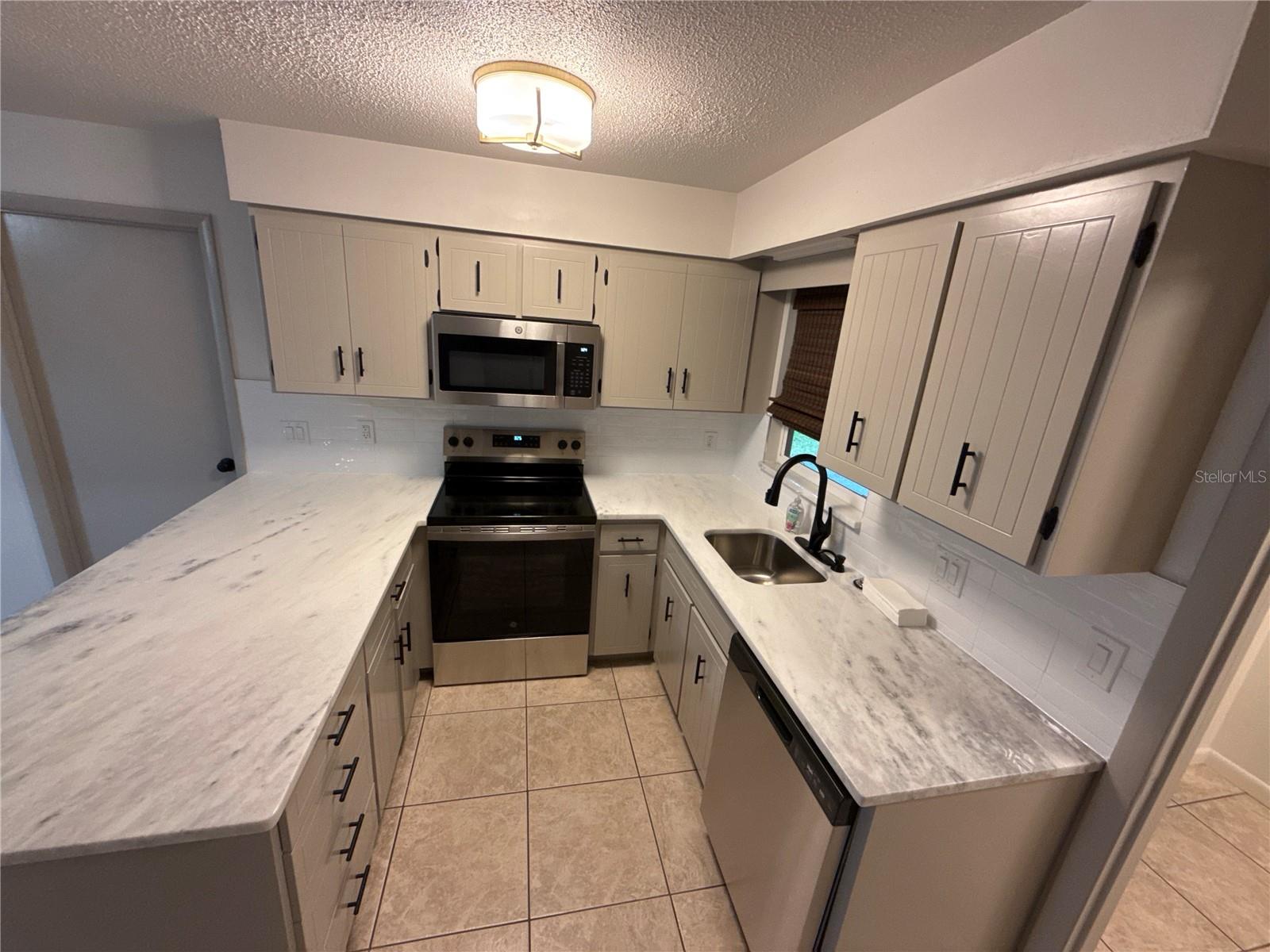 1706 4th Street, FL
