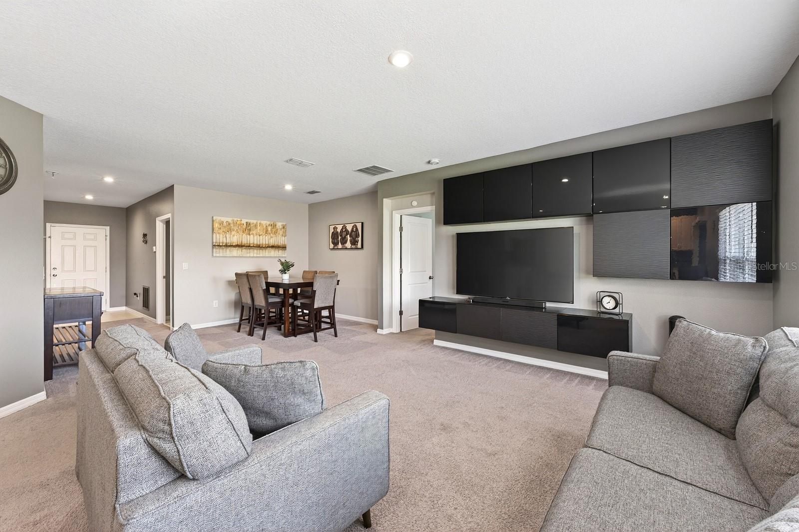 596 Meadow Bend Drive, FL