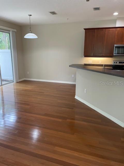 596 Pinebranch Circle, FL