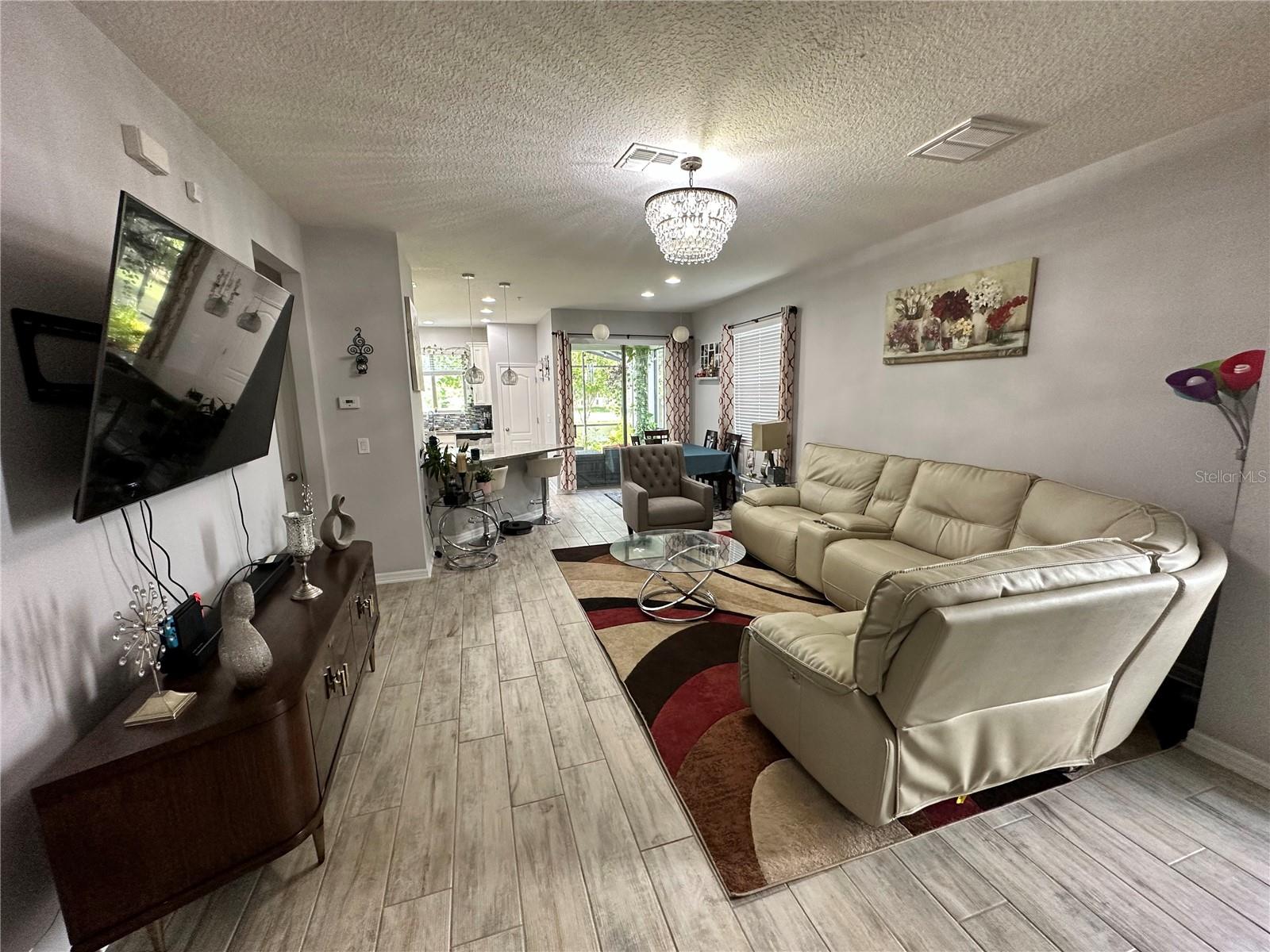 250 Rustic Loop, FL