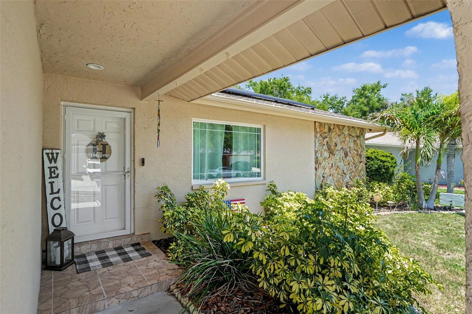 2627 Surrey Drive, FL