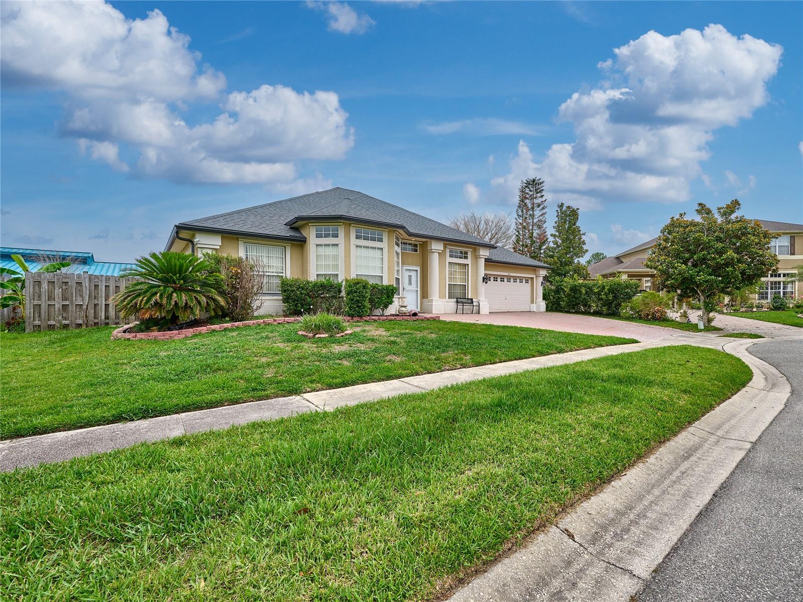 407 Thunder Gulch Court, FL