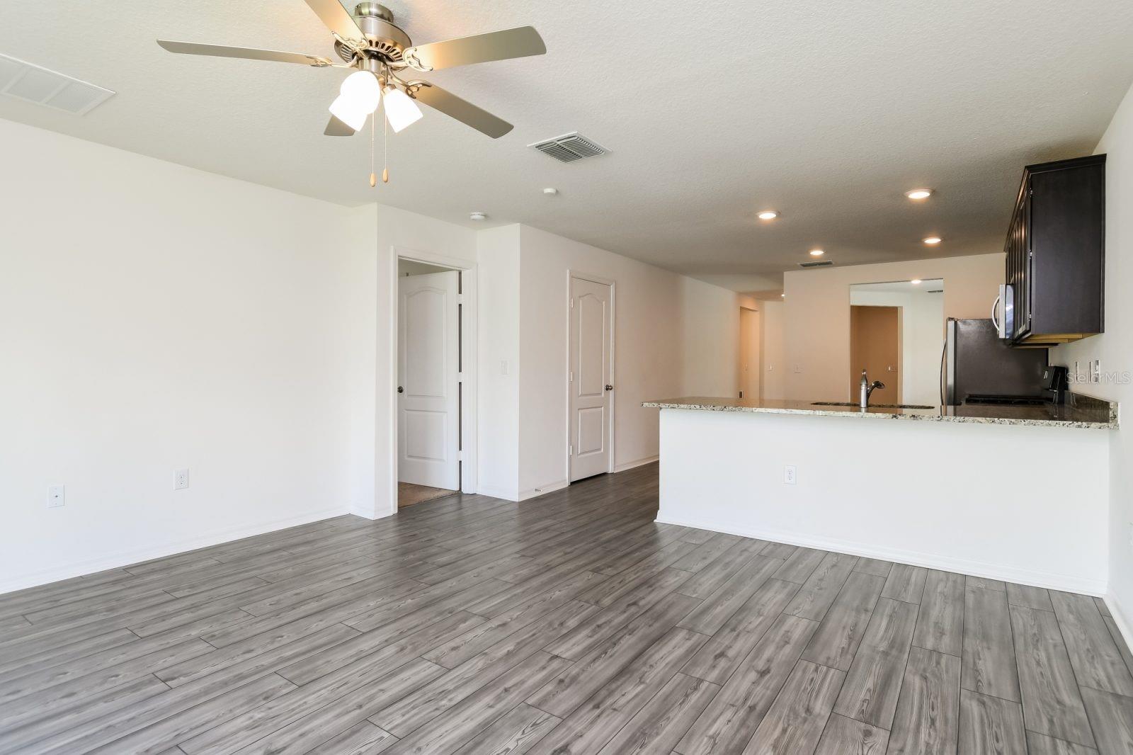 509 Kensington View Drive, FL