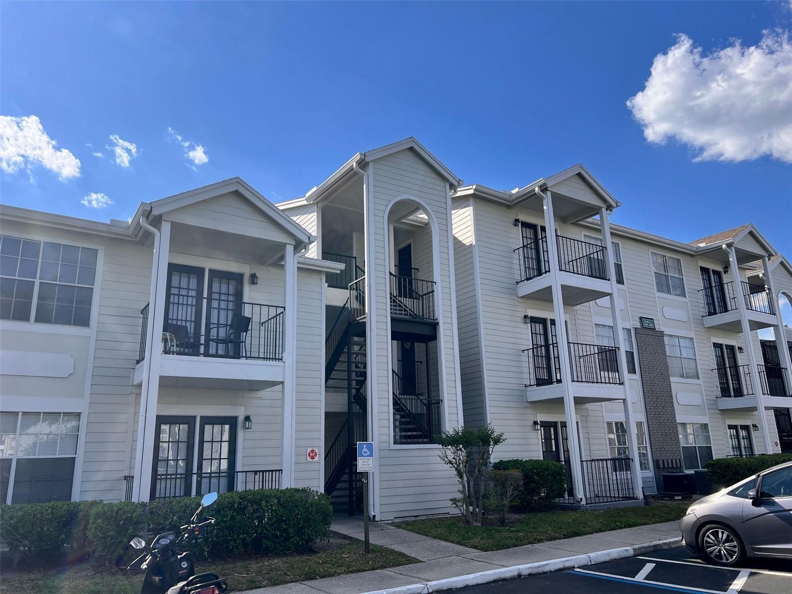 2550 Alafaya Trail, FL