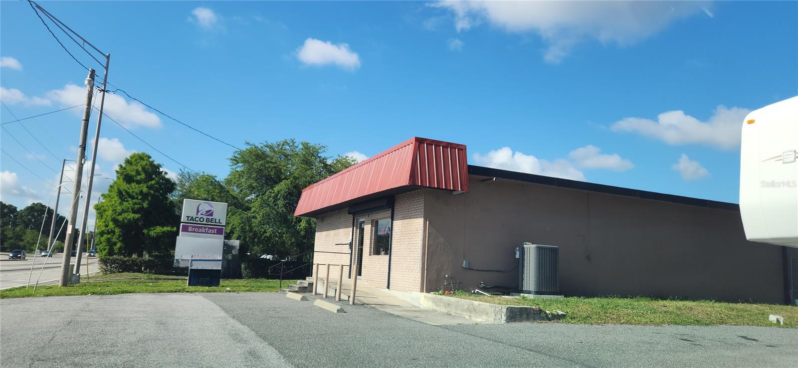 610 Combee Road, FL