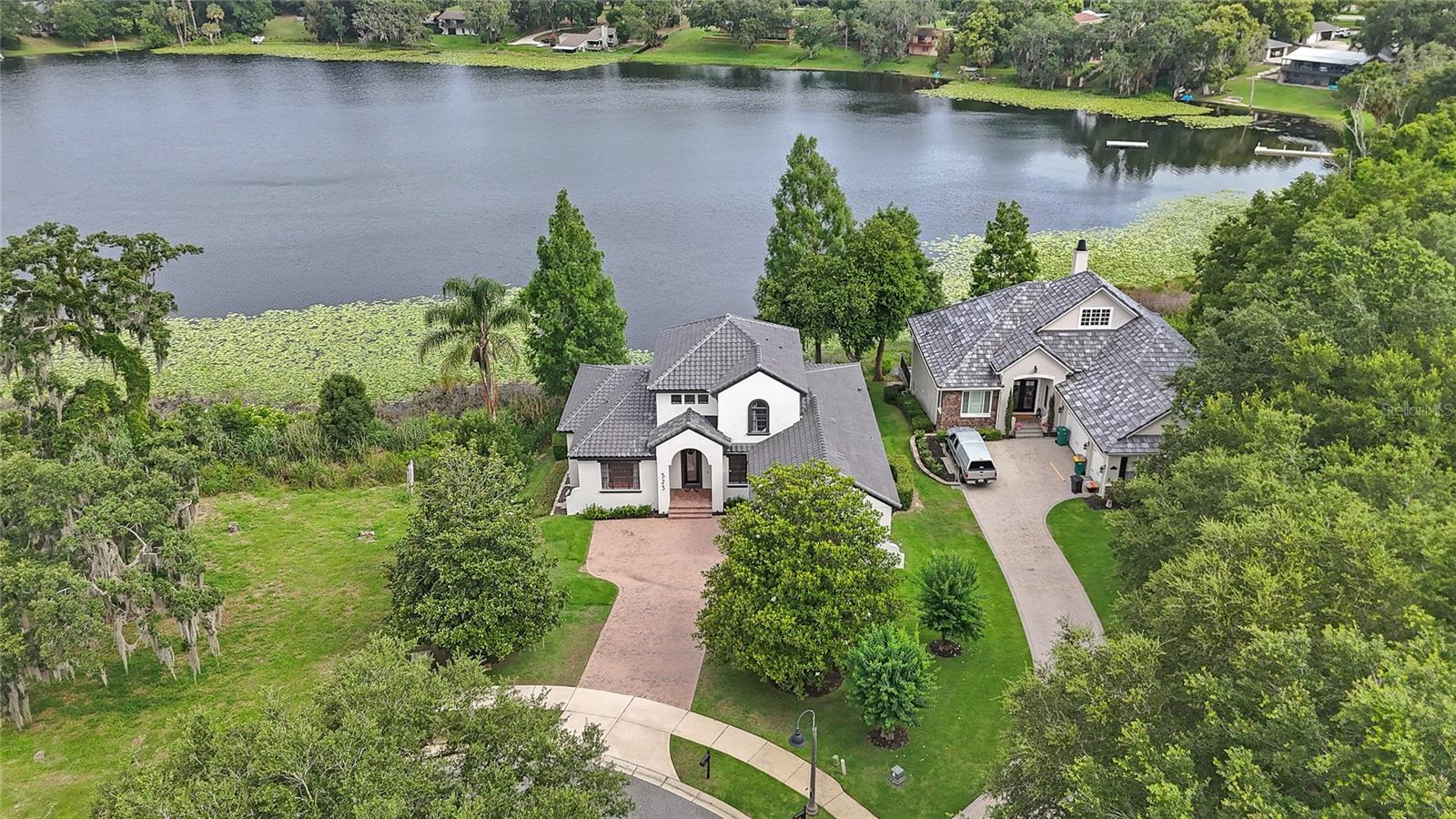 523 Blue Water Edge Drive, FL