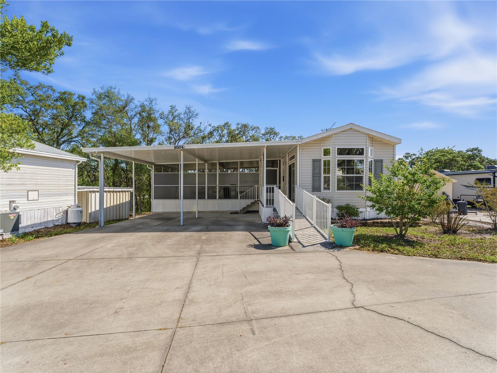 9504 Gray Fox Dr Drive, FL