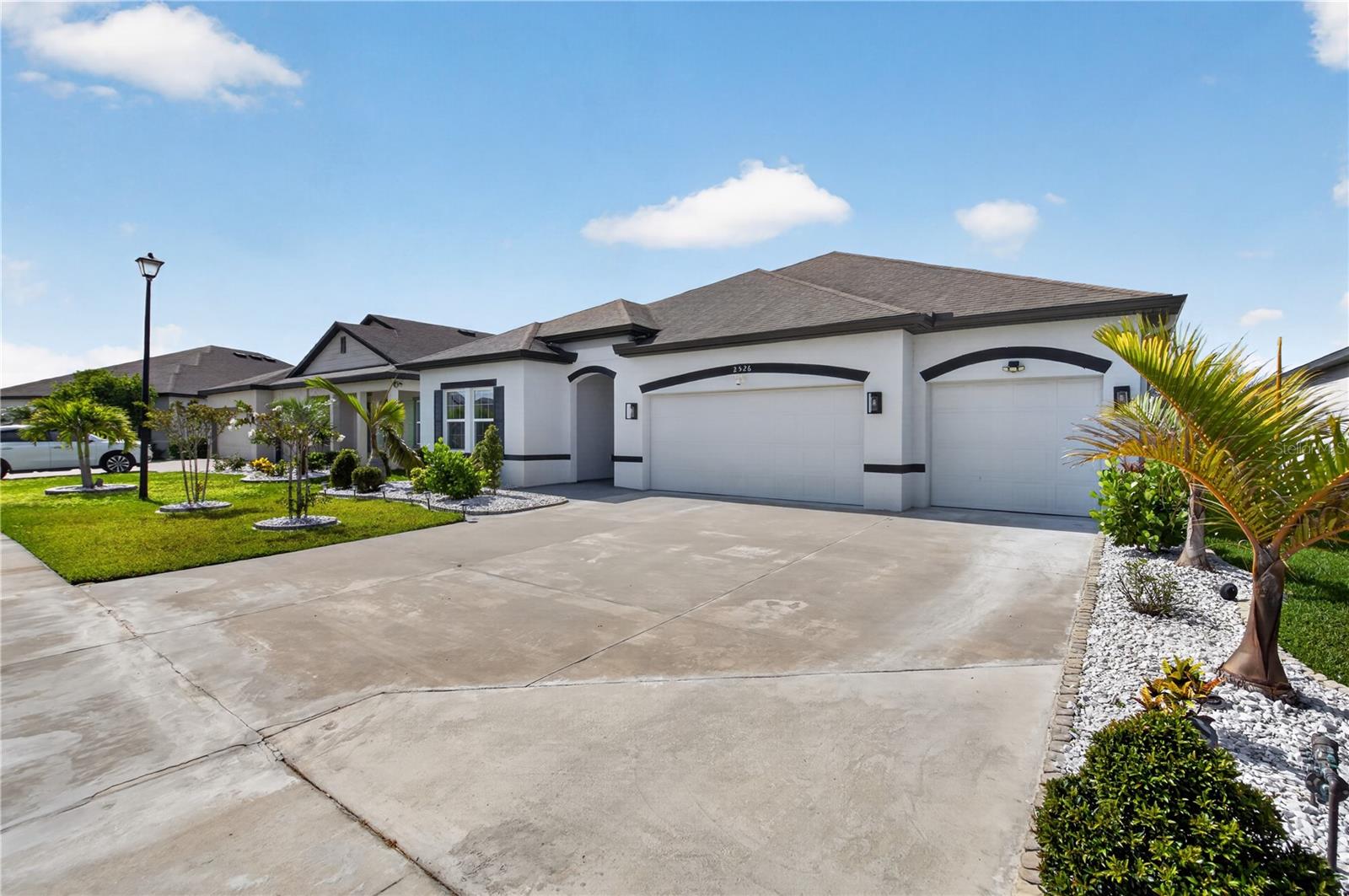 2530 Sand Gables Trail, FL