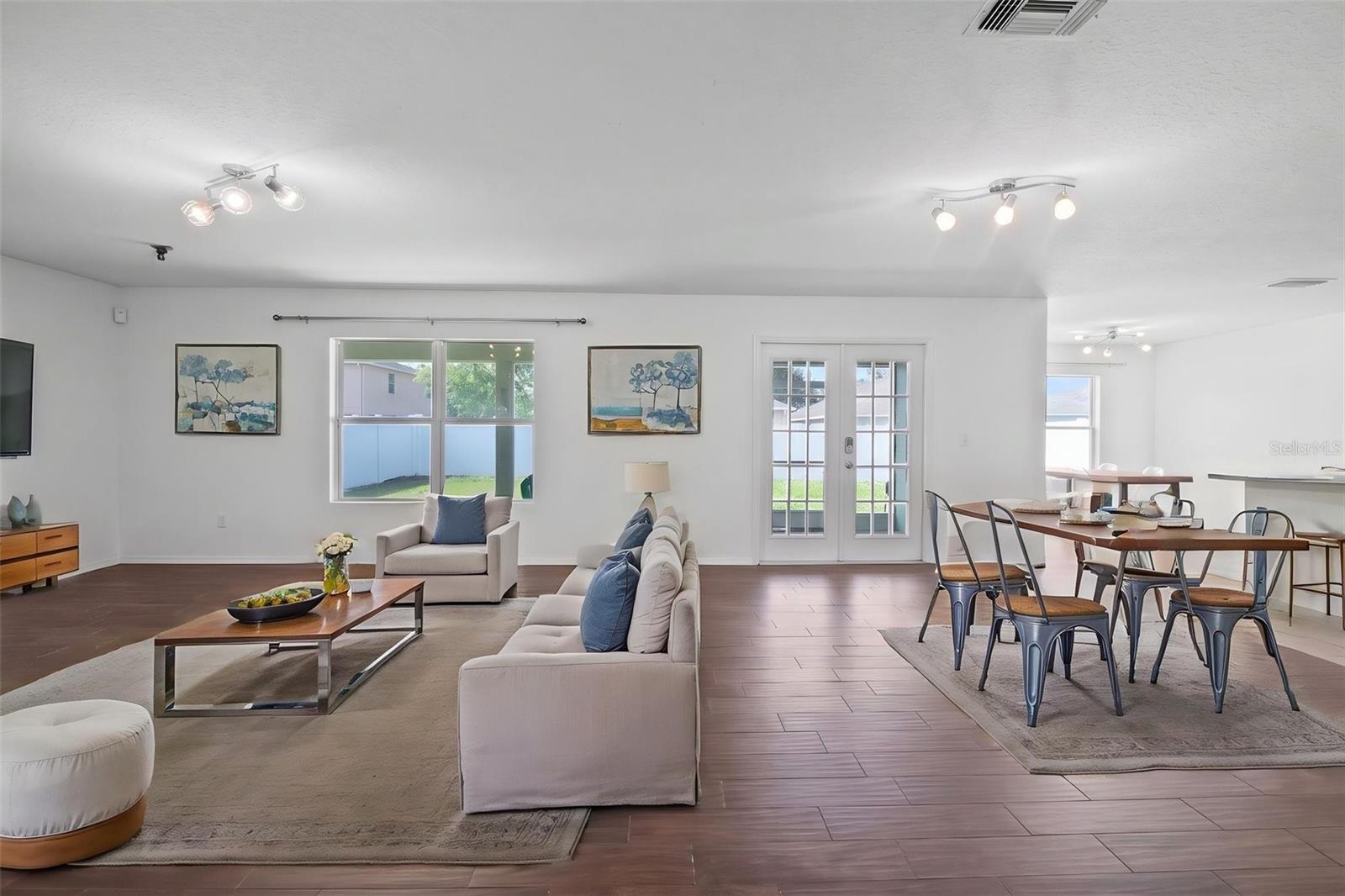2330 Plantation Oak Drive, FL