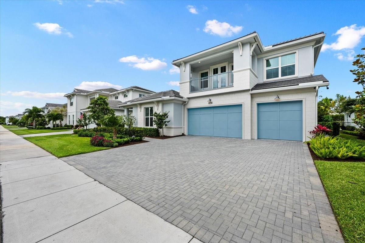 9236 Crestview Circle, FL