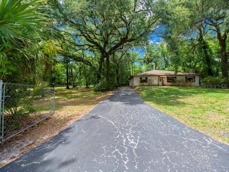 495 & 499 Robin Hood Road, FL