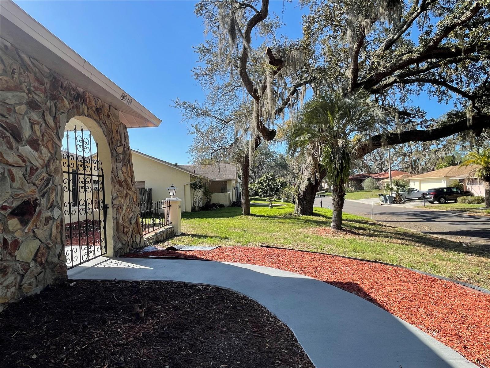 8910 Elm Leaf Court, FL