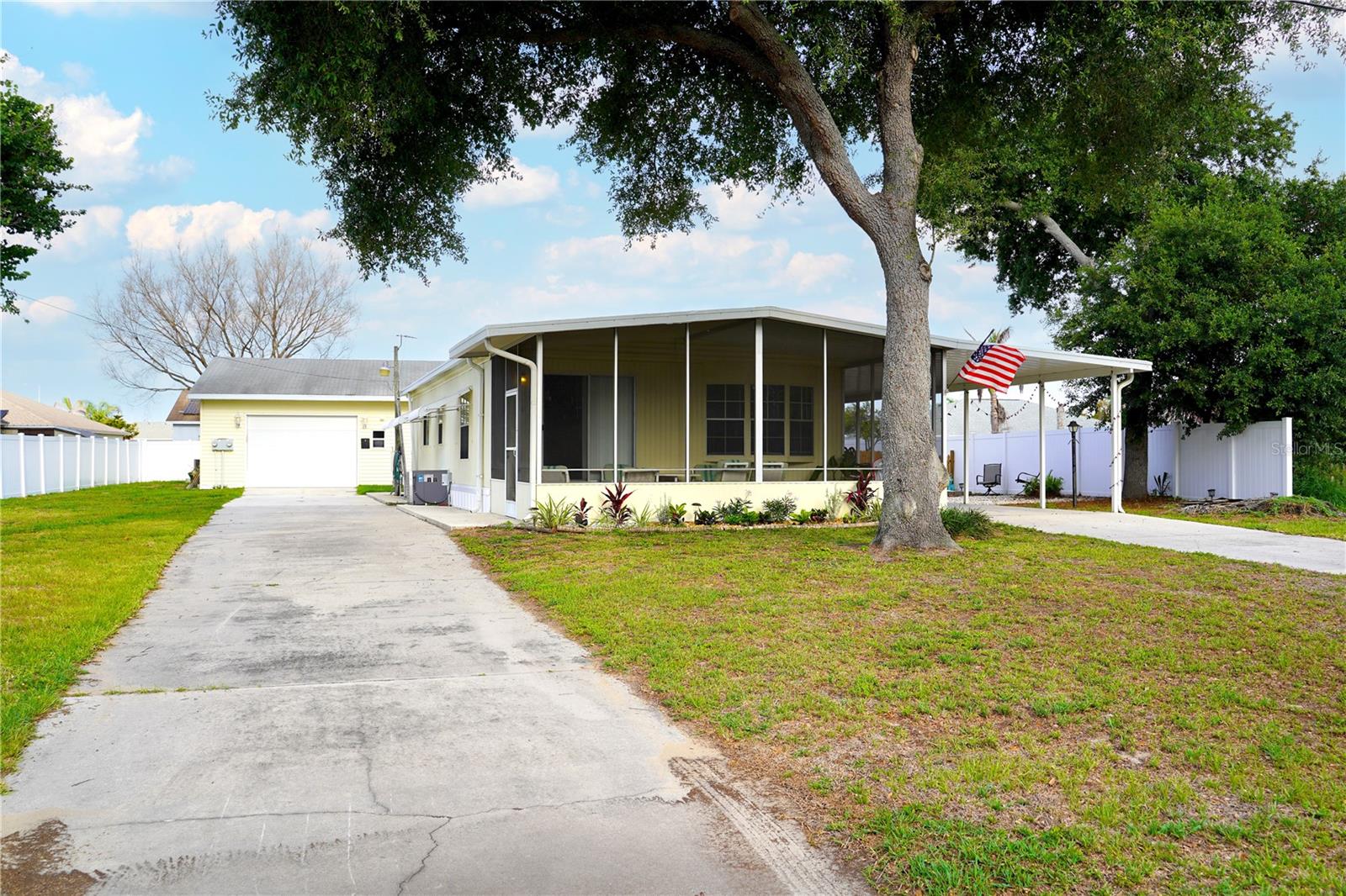 5747 Lake Fox Drive, FL