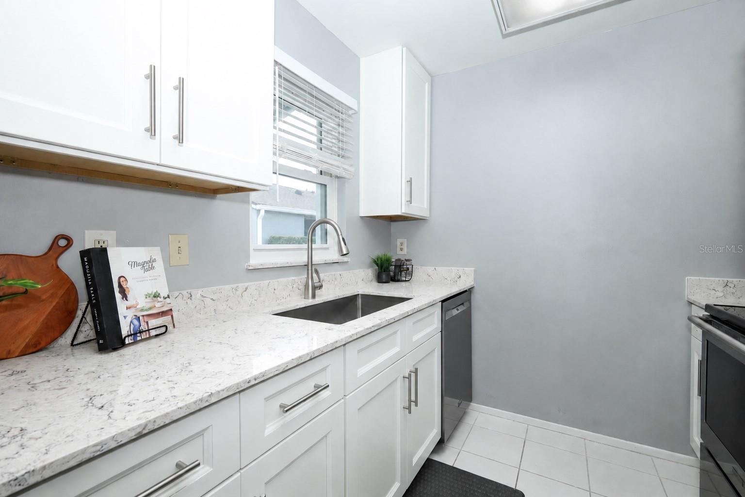 115 Dorchester Square, FL