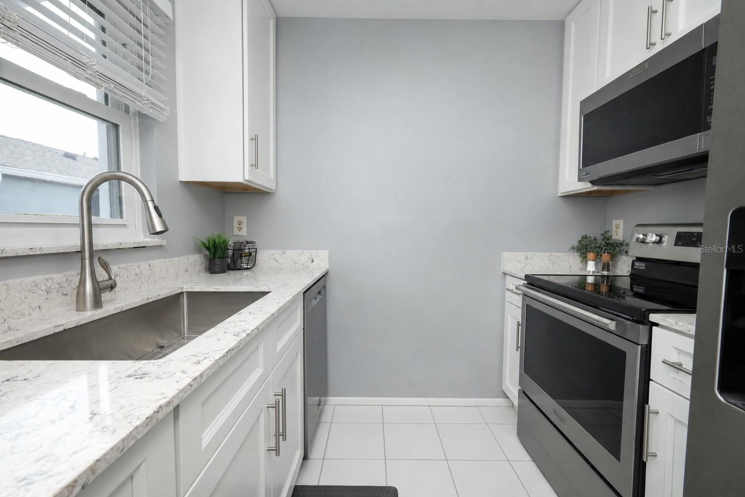 115 Dorchester Square, FL
