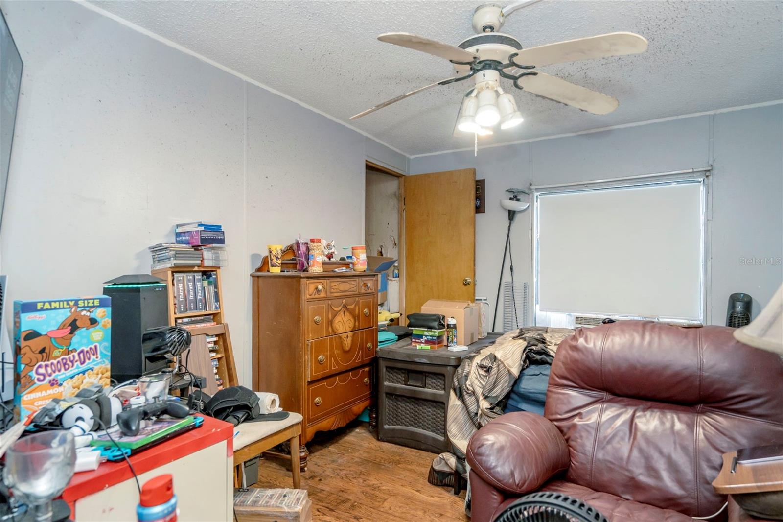35913 Valleybrook Avenue, FL