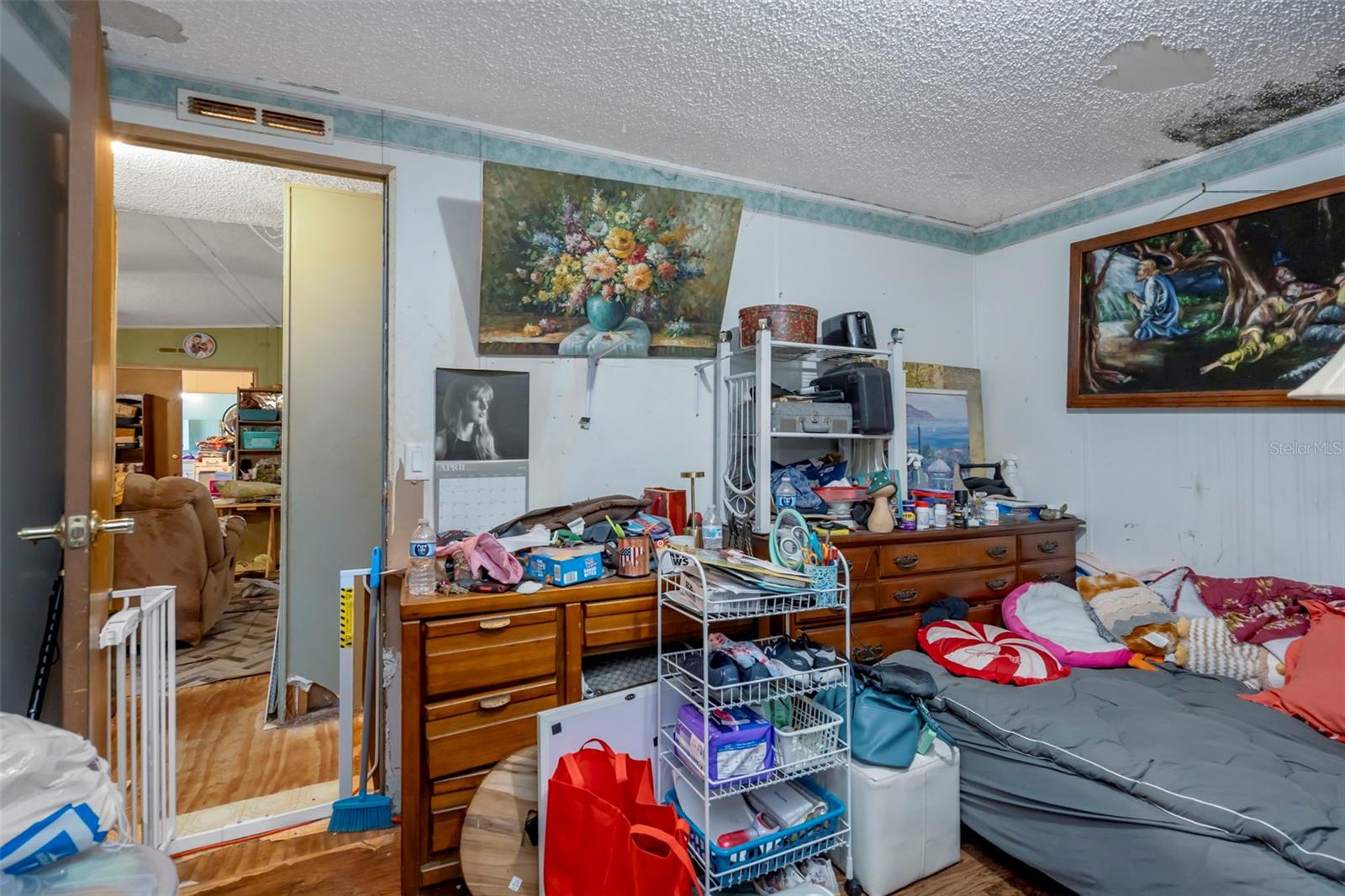 35913 Valleybrook Avenue, FL