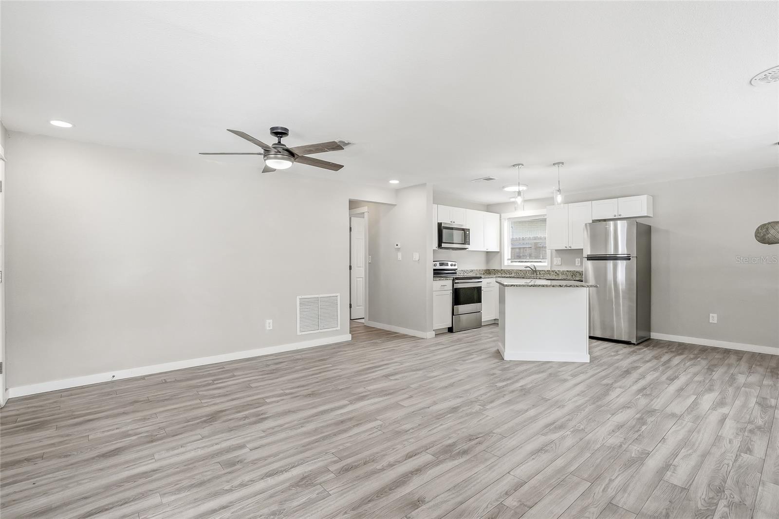 997 Cedarwood Avenue, FL