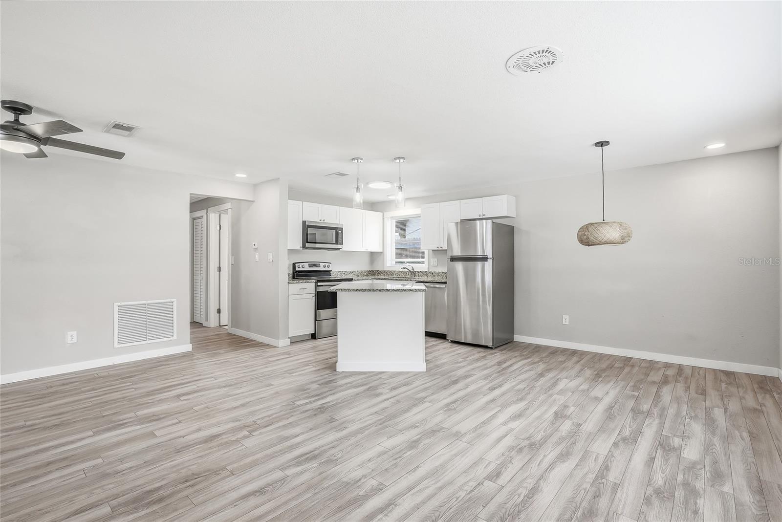 997 Cedarwood Avenue, FL