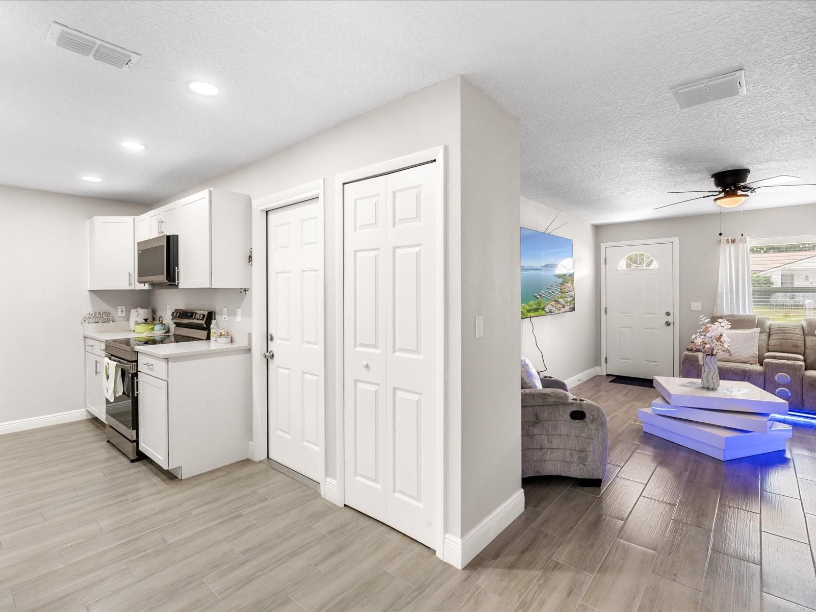 871 Darwin Drive, FL