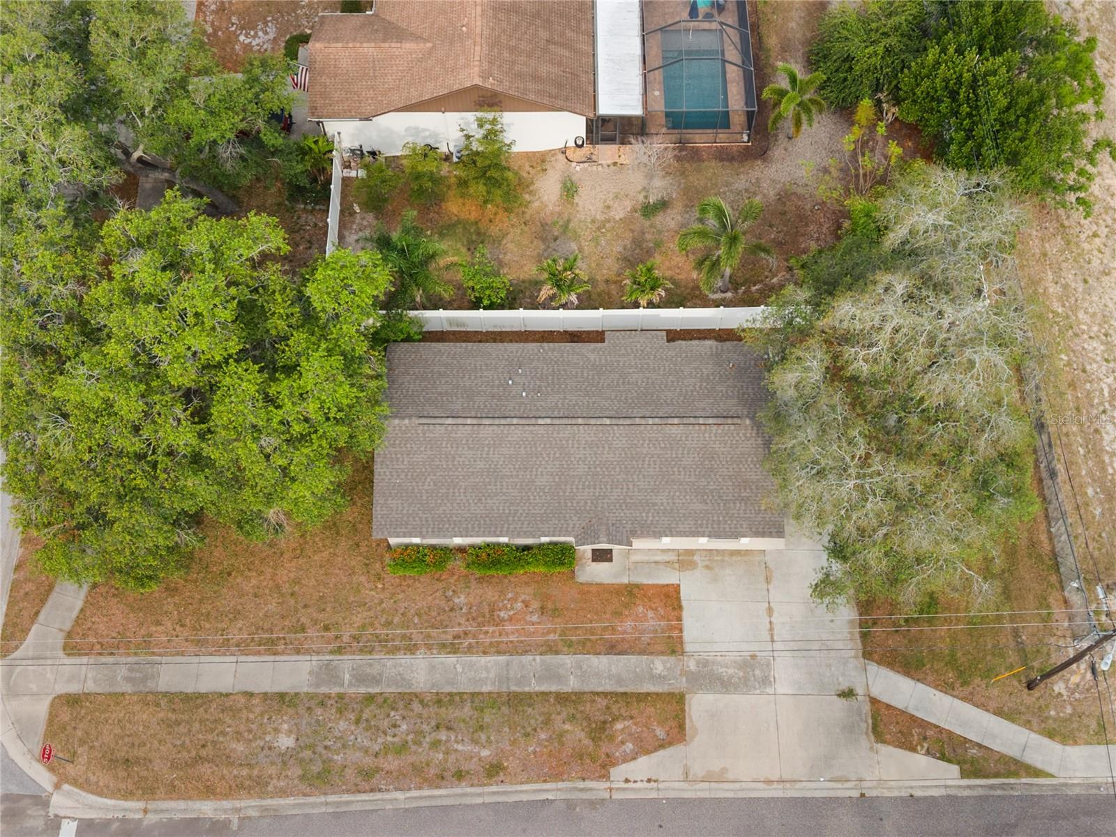 1221 Court Street, FL