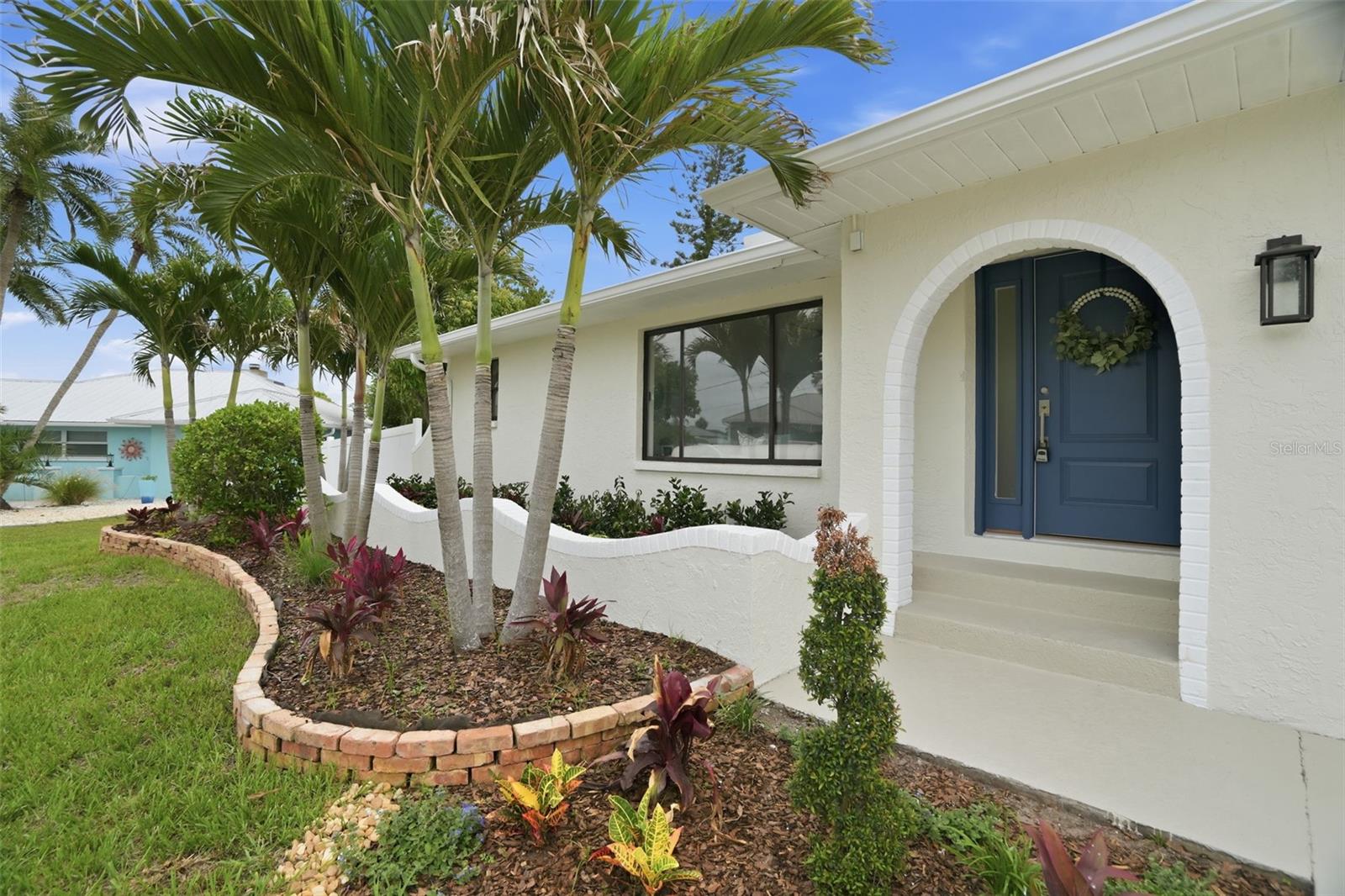 604 Kingston Court, FL