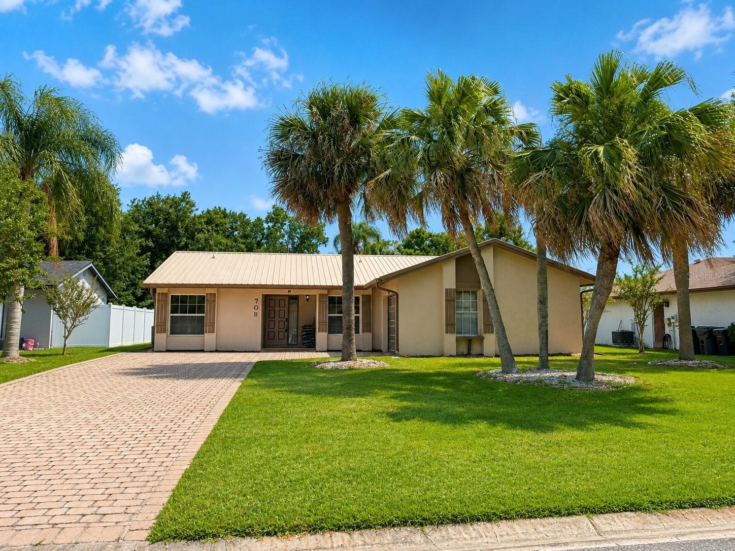 708 Duffer Lane, FL