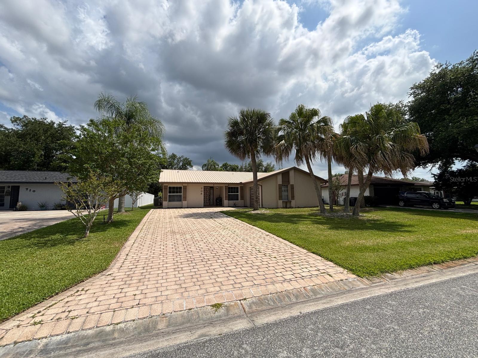 708 Duffer Lane, FL