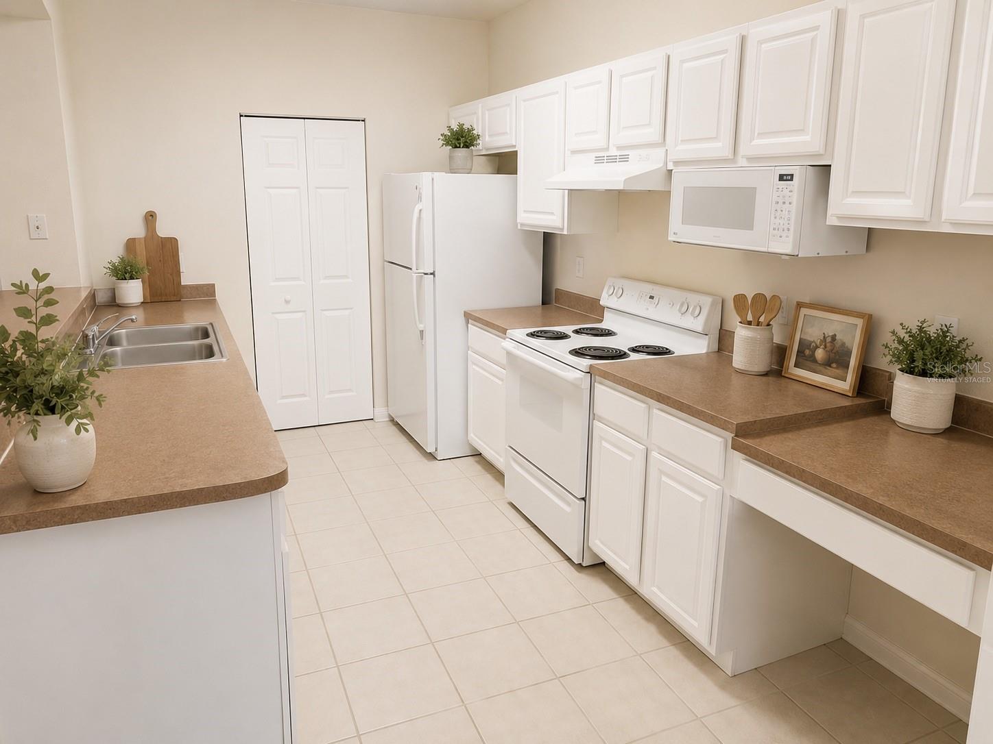 5001 Sunridge Palms Drive, FL