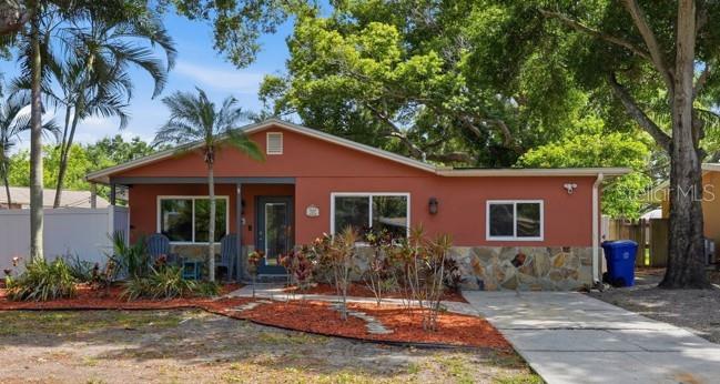 961 Lexington Drive, FL