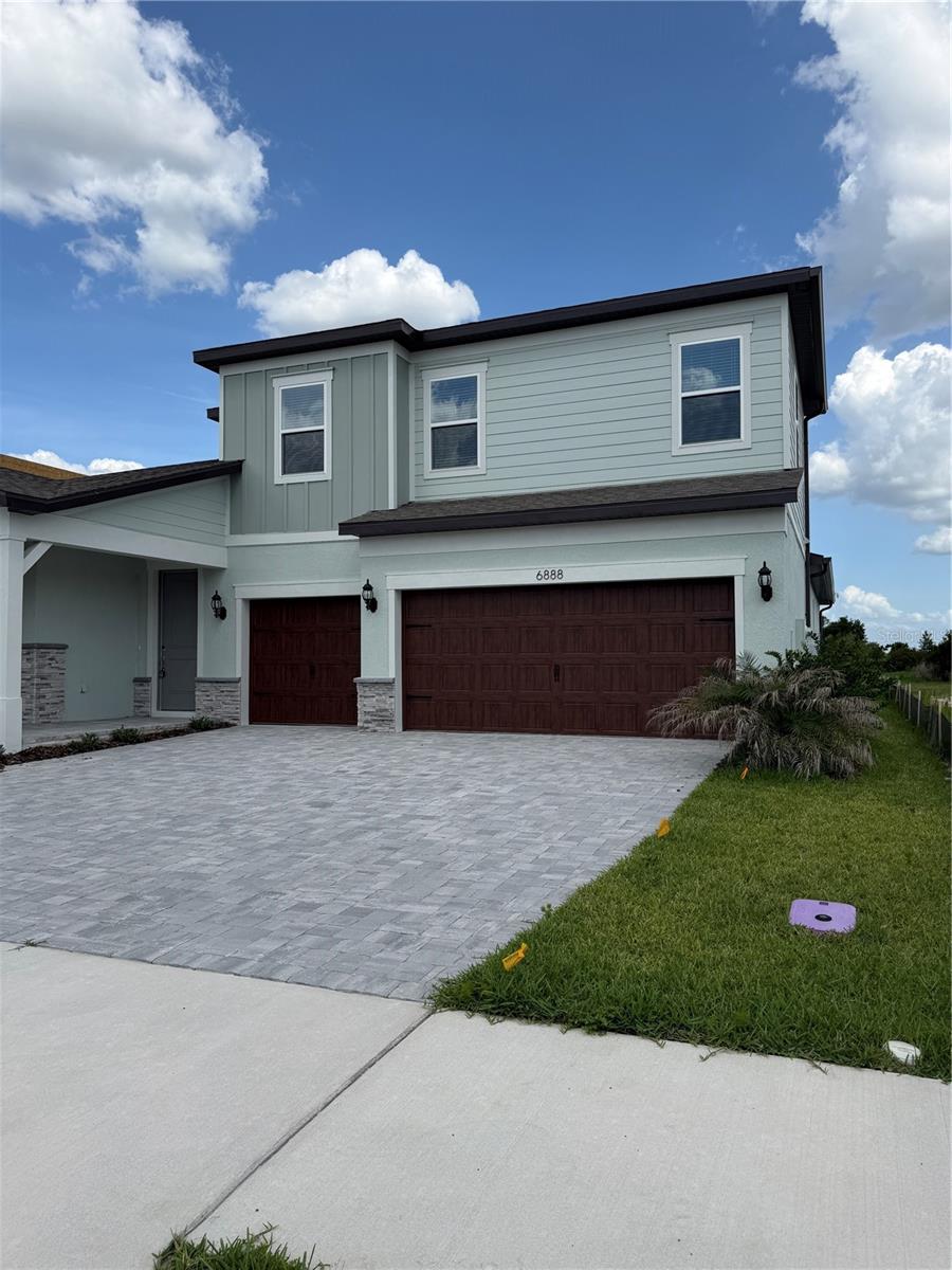 6888 Gilly Shadow Street, FL