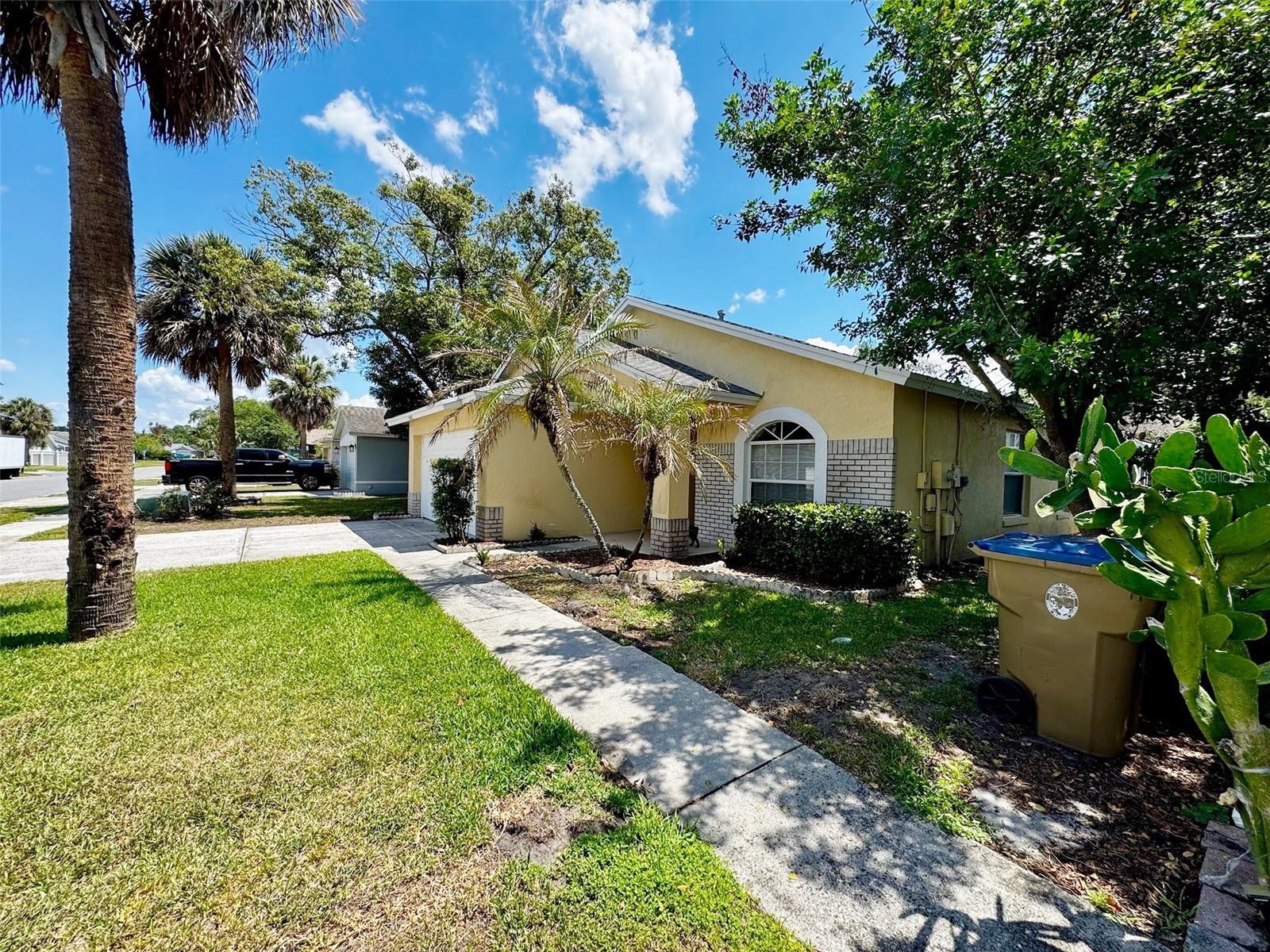 1509 Indian Oaks Trl, FL