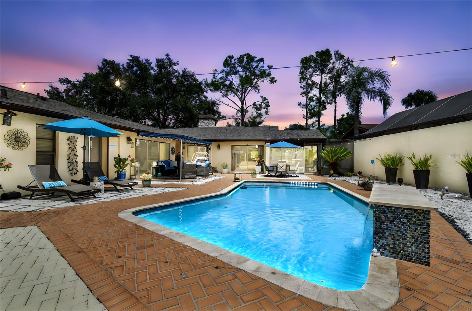 5004 Paloma Drive, FL